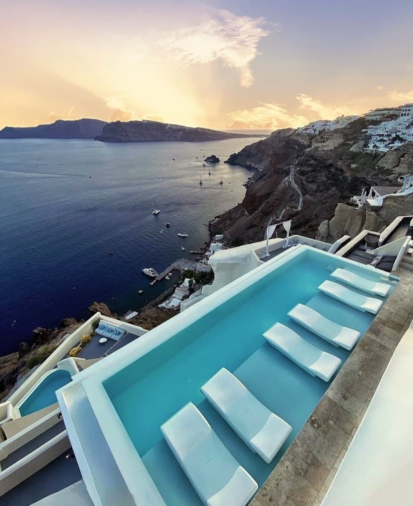 Canaves Oia Suites